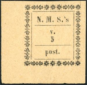 Madegascar Misjonsmerke nr 1 med valør "v.5" fra nedre, venstre hjørnet av arket. Noen meget svake krakeleringer.