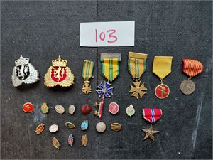 SKYTTERMERKER + Diverse i eske + noen marsjmedaljer fra Nijmegen