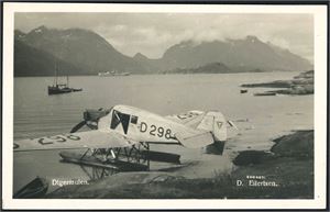 Syv postkort i småformat, hvor 6 med fly og et fra Kristiansand, Flyvestasjonen.
