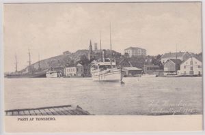 Parti af Tønsberg med D/S Jarlsberg - Joh. Henriksen 1905 - brukt 1908