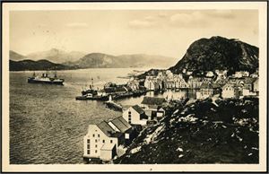 Norddeutsches Lloyd. 30 postkort/fotos fra reise i Norge 1914. Kortene er med merker etter montering på baksiden.