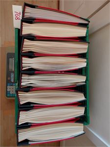 SOVJET/RUSSLAND Samling i 8 permer med ark til 2007 (ikke sjekket om det er komplett). Schaubek ark fra 1918, tidligere og noe senere innimellom egenmontert. Masse merker fra 60-tallet til 2003. Bør kikkes på, vekt 18 kilo