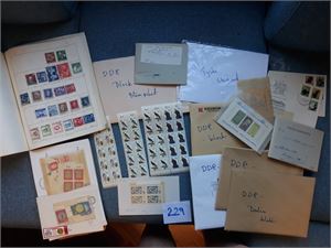 TYSKLAND Diverse inkl samling, poser med en del miniark, FDC etc. Mest DDR, vekt 1,8 kilo