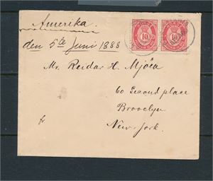 Nk 53 IIIb x2 på brev stemplet "CHRISTIANIA 23 V 88" til New York. Flere stempler bak (se foto). 1cm vertikal rift oppe