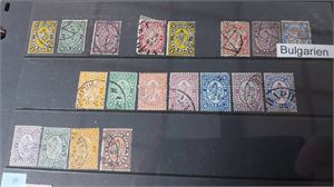 Kartong med samling Bulgarien i tre album, två insticksböcker modernare Polen samt klassisk Yugoslavia