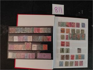 INDIA o samling + dubletter i innstikksbok fra Victoria til 1975 inkl tjenestemerker. Ikke moderne massevare