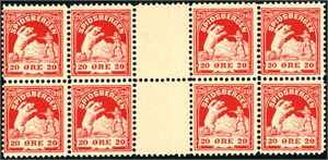 Spitsbergen nr 2. 20 øre Spitsbergenmerke i horisontal 8-blokk, med hvit midtfeldt mellom to "4-blokker".