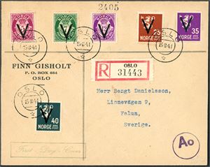 280,283,285,286. 5 øre-, 7 øre, 12 øre, 25 øre, 35 øre og 40 øre med V-overtrykk på rekommandert konvolutt til Sverige, stemplet "Oslo 15.8.41", som er første dag for de 4 sistnevnte.
