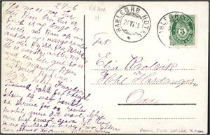 99. 5 øre Posthorn på postkort, stemplet "Hamlegrø Hotel 24.6.11" og sendt til Odda. Kortet er påstemplet "Eneret. Torst. Lofthus, Øistese" på "Frimerkesiden" og motivet på kortet er "Lien" med påskriften "Kjenner du deg igjen her".
