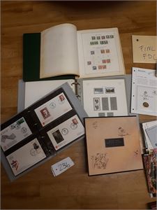 Mest Norden inkl mye FDC Finland, et par svenske restesamlinger, 2 engelske årbøker, en del årssett og noe annet. Vekt 9,6 kilo