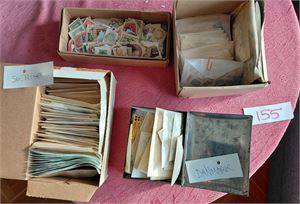 Posearkiv Danmark, Sverige og få andre land og eske med mest eldre helsaksklipp. Ikke nøye sjekket av oss, vekt 1,4 kilo