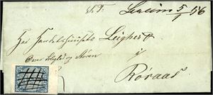 1. 4 skilling våpen 1855 på komplett brev, annullert med blekkstreker og ved siden håndskrevet "Lerheim 5/1 56". Merket med arkrand nede og bred marg oppe. Fra normal til noe smal på sidene.
