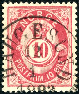 37 I. 10 øre Posthorn 1882, rettvendt stemplet Haugesund 12.1.1883".