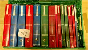 DANMARK Dublettene til forrige samling i 14 bøker til 2020. Store mengder merker uten de beste, men flere sider tofarget