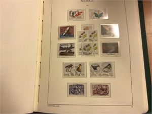 Samling album 1979 - 2007 med stort sett LUX stempler (noen prakt) i Leuchtturm SF album.