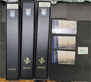 ÅLAND xx meget fyldig samling i 3 Davo album med kassetter til 2025. Bind 3 med gutterpairs. Må ha kostet masse å abonnere på dette, og husk hva slike album koster!