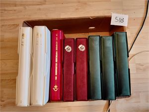 5 souvenirsamlinger: LOOCs OL (2 bind), Postens OL-samling (1), NFF (2), Nagano-OL (2) og Tusenårssamlingen (1). Her har det vært brukt mye penger! Vekt 15,3 kilo