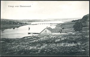 Ca 600 postkort, der drøyt 100 er i småformat. Stort sett stedskort.