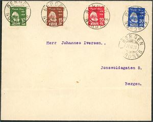 159/62. Ibsen i komplett serie på konvolutt, stemplet "Bergen Nordnes 20.3.28". Baksiden med dekorativt bilde og teksten "Kom til Landsutstillingen i Bergen 25. Mai-9. Sept. 1928". En horisontal arkivbrett går gjennom nedre del av konvolutten.