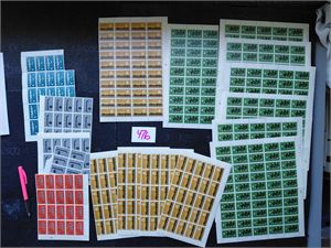 Nk 485-89 xx. Ark og arkrester 1960 skip. 20øre x67, 25øre x330 inkl 6 helark, 45øre x40, 55øre x240 inkl 4 helark og 90øre x24 (Hk 12585)