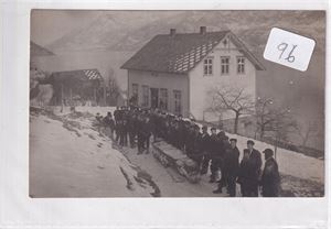 Frakt av Minnesteinen på Naa