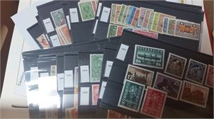 ÖSTERRIKE  diverse samlingar i en kartong, bland annat i Leuctturmalbum klassiskt till 1930.  Mycket modernt