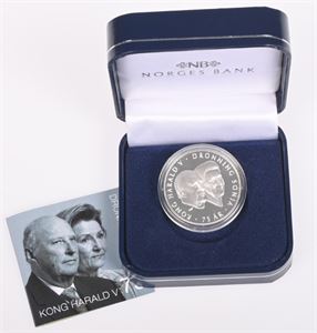 Mynt 200 kr 2012 Kong Harald V & Dronning Sonja 75 år. Kvalitet proof. Med eske og sertifikat.