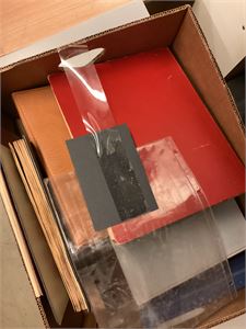 Verden Banankasse  med diverse album