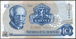 10 kroner 1972, serie QÅ 0068110. Erstatningsseddel. Et litt kraftig tellemerke opp i øvre kant til høyre, gjør et mikroskopisk hakk. 0/01
