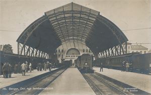 Postkort jernbane BERGEN den nye jernbanest. (HO) småf. (Erichsen 260) st. Bergensbanen B 21.XI.19