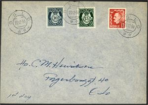 388,389,393. 10- og 15 øre Posthorn sammen med 25 øre Haakon på konvolutt, stemplet "Oslo 18.12.50". (2.700,-).