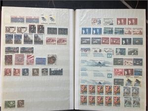 Danmark, Grønland + litt europa mv. i fin innstikksbok - se bilder