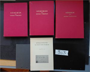 FILATELISTISK LITTERATUR Håndbok I og II + Norges Filatelistika, alle med nytrykkene + Norges Byposter (C. A. Pihl 1963). Vekt 4,3 kilo