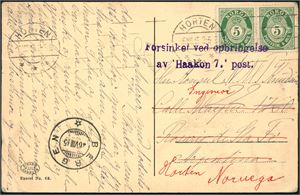 99. To 5 øre Posthorn på postkort, stemplet "Horten 6.8.15" og sendt til Argentina. Posten gikk bl.a med "Haakon /." som var en av båtene på Bergen-Newcastle ruten. Den ble stoppet av en Tysk ubåt, men etter en ukes intens dipomati, ble postsekkene levert tilbake til Norge, og posten ble stemplet "Bergen 26.8.15" samt linjestempel "Forsinket ved opbringelse av "Haakon 7." post." i lilla. Adressen i Argentina er overstrøket, og deretter påskrevet "Horten, Noruega" i rødt.