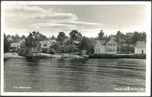 Hurum og Røyken. Drøyt 80 postkort, hvora nær 70 i småformat. Noen kort med anmerkninger.