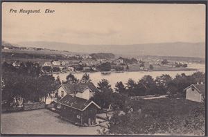 Hokksund,  Fra Haugsund. Eker , bebyggelse langs elva (Haraldsen's Kunstforlag, 584) UB