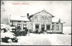 Ca 150 postkort, der de fleste er i storformat. Mange fra Hadeland og Jessheim.