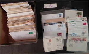 VEST-AGDER Skoeske med eldre og nyere brev, spesialstempler +. Vekt 1,7 kilo