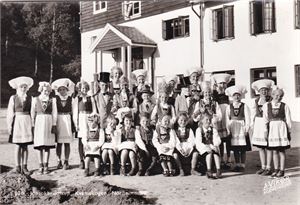 Vikør nr 126 - Jonsokbrudlaup Kvamskogen, Norheimsund