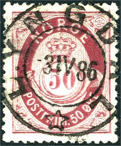30. 50 øre skravert Posthorn, rettvendt stemplet "Lyngdal 3.4.85".