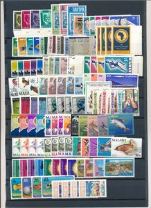 MALAWI xx dobbel plansje med serier og miniark 1964-77 (€ 171)