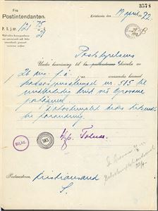 Skriv fra Postintendanten vedrørende tildeling av nytt stempel, stemplet med 4-rings "585" (Grovane, VA). Benyttet som hjelpestempel i 2 måneder i 1922.