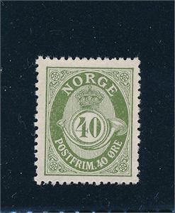 Nk 107 xx. Postfriskt 40øre, ganske velsentrert (Hk 450)