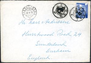 385. 45 øre Oslo 900 år på konvolutt til England, annullert med KPH "Østerå" (AA, 9 pkt) og ved siden "Tvedestrand 26.4.51". Konvolutten med en rift under merket.