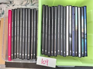 POSTENS ÅRBØKER 1999-2024 i 2 kasser. Kostpris 13091 kroner, vekt 20,7 kilo