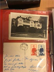 Kongelig samling med Norske kort, samt noe annet fra Kongehuset.  Bl.a. invitasjoner og annet.  Takkekort fra prins Haralds 10-års dag