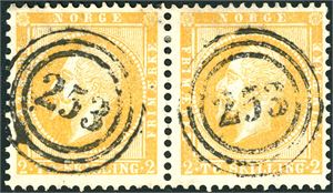 2. 2 skilling Oscar i horisontalt par, hvert merke anert med nummerstemplet "253" (Sandefjord).