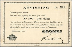 K-Grudes. Anvisning. Kr 5,-. Blankett nr 940. Påskrevet notater på baksiden med blyant samt et tall med blekk. 1 1/2 cm rift oppe. 1+