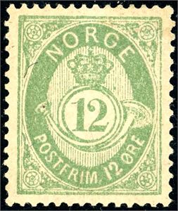 44. 12 øre mattgrønn. (11.000,-).