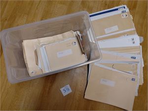 BRUKSBREV Ikke nytt, ikke gammelt. En del store konvolutter. Verdiløst materiale er ikke fjernet,  vekt 5,5 kilo. GI BUD!